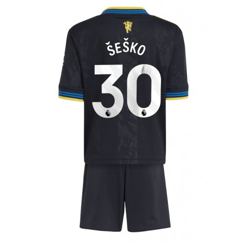 Manchester United Benjamin Sesko #30 Replika Tredje Tröja Barn 2025-26 Kortärmad (+ Korta byxor) Manchester United Benjamin Sesko #30 Replika Tredje Tröja Barn 2025-26 Kortärmad (+ Korta byxor)